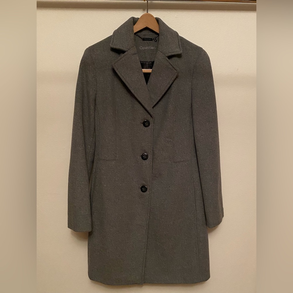 **NWOT**Tin-colored Calvin Klein single-breasted wool coat, inside pocket, Sz 2